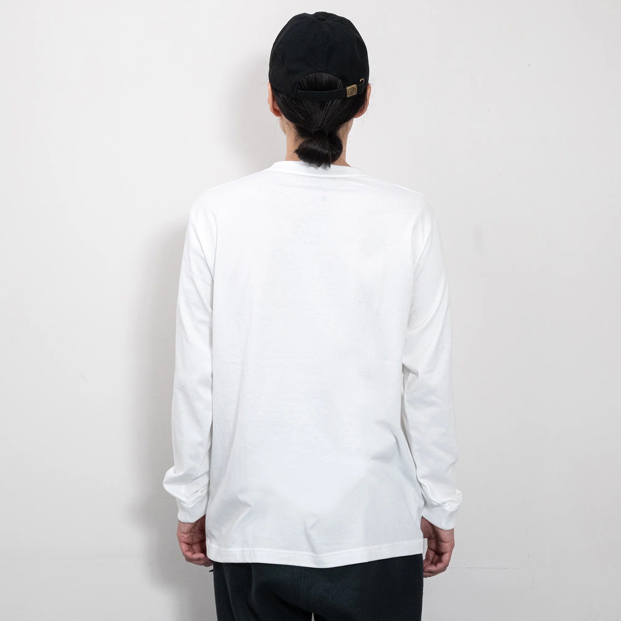 Long-Sleeve Unisex Dokumi T-Shirt - Image 5